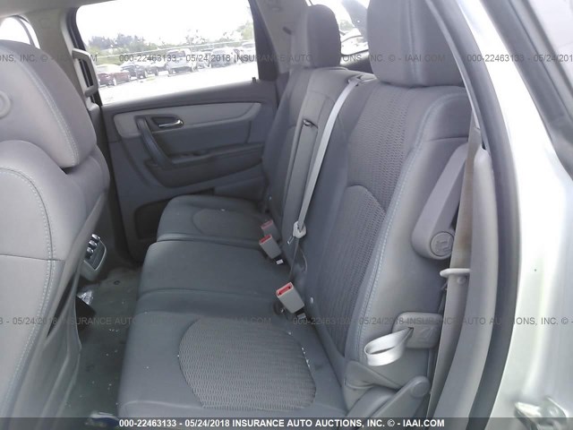 1GNKRFKD1FJ292172 - 2015 CHEVROLET TRAVERSE LS SILVER photo 8