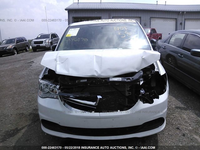 2C4RDGBG0GR395389 - 2016 DODGE GRAND CARAVAN SE WHITE photo 6