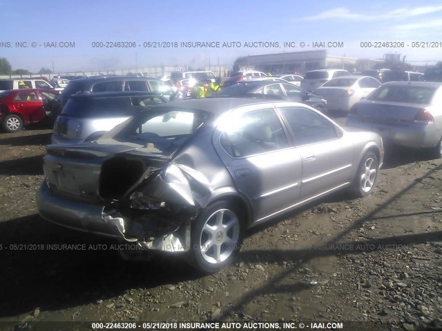 JN1CA31D9YT517274 - 2000 NISSAN MAXIMA GLE/GXE/SE SILVER photo 4