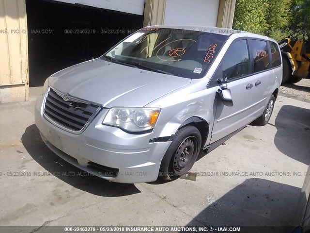 2A8HR44H18R780388 - 2008 CHRYSLER TOWN & COUNTRY LX SILVER photo 2