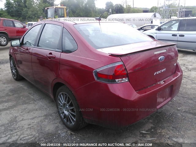 1FAHP3GN2BW192951 - 2011 FORD FOCUS SES RED photo 3