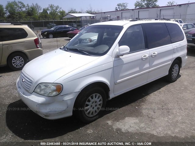 KNDUP131336430016 - 2003 KIA SEDONA EX/LX WHITE photo 2