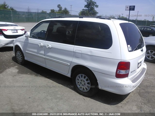 KNDUP131336430016 - 2003 KIA SEDONA EX/LX WHITE photo 3