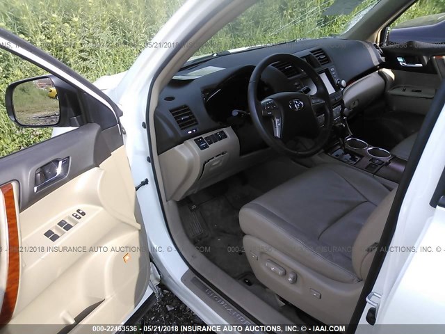 JTEDS42A982067958 - 2008 TOYOTA HIGHLANDER LIMITED WHITE photo 5