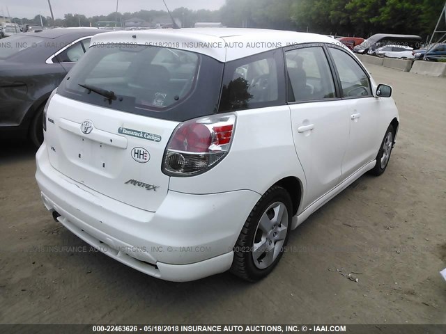 2T1KR32E76C585750 - 2006 TOYOTA COROLLA MATRIX XR WHITE photo 4