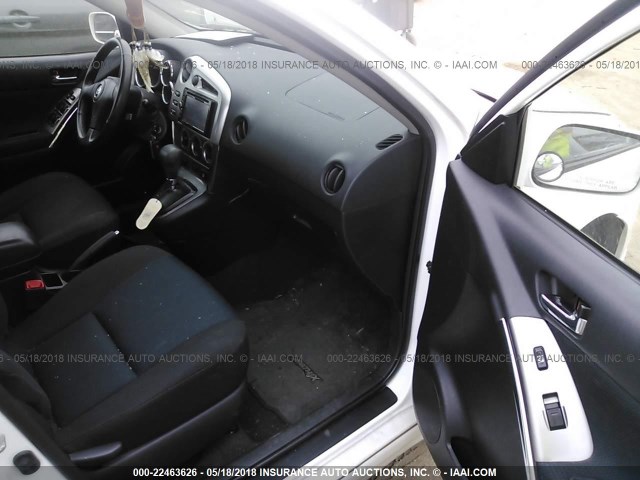 2T1KR32E76C585750 - 2006 TOYOTA COROLLA MATRIX XR WHITE photo 5