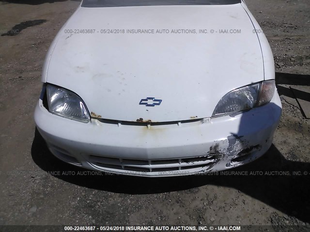 1G1JS124227448814 - 2002 CHEVROLET CAVALIER LS WHITE photo 6