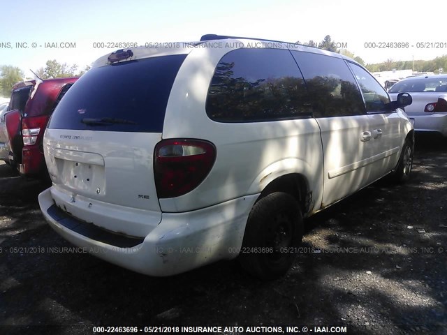 2D4GP24R85R388125 - 2005 DODGE GRAND CARAVAN SE WHITE photo 4