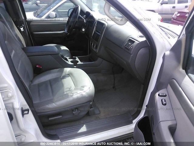1FMZU63K94ZA72954 - 2004 FORD EXPLORER XLT/XLT SPORT/NBX WHITE photo 5