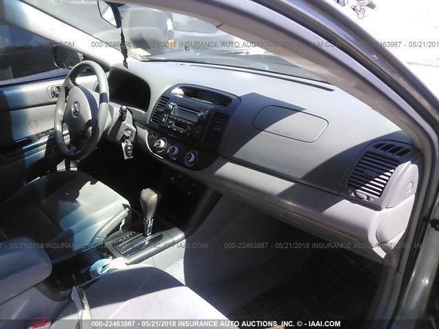 4T1BE32K25U510615 - 2005 TOYOTA CAMRY LE/XLE/SE 灰色 照片 5