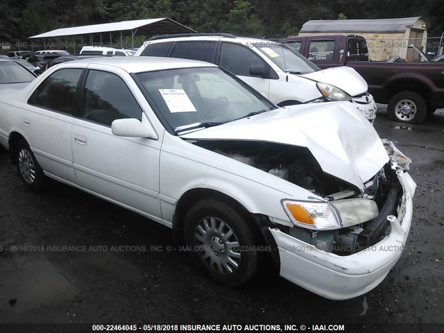 4T1BG22K3YU751981 - 2000 TOYOTA CAMRY CE/LE/XLE 白色 照片 1