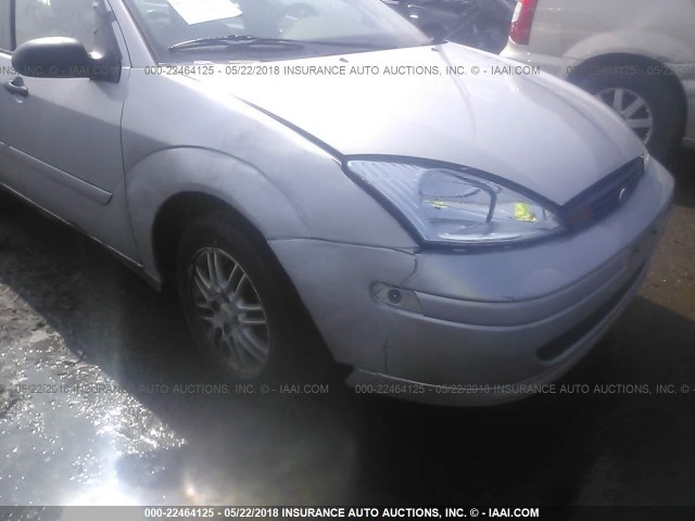 1FAFP36332W313123 - 2002 FORD FOCUS SE/SE COMFORT/ZTW/SE SPRT SILVER photo 6