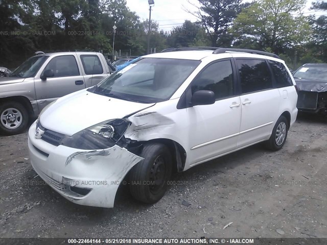 5TDZA23C35S267157 - 2005 TOYOTA SIENNA CE/LE WHITE photo 2