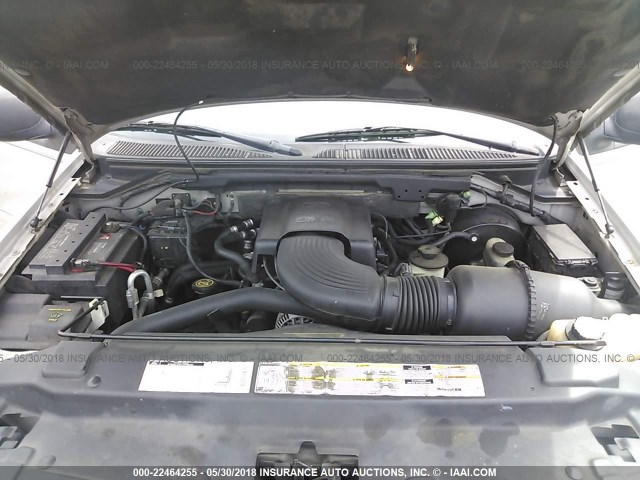 1FMRU1568YLC37694 - 2000 FORD EXPEDITION XLT ვერცხლისფერი ფოტო 10