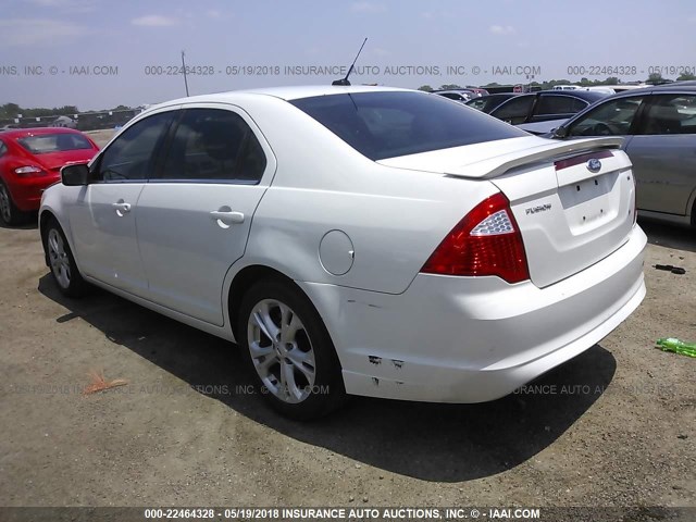 3FAHP0HA8CR115970 - 2012 FORD FUSION SE WHITE photo 3