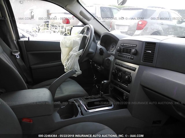 1J4GR48K25C719283 - 2005 JEEP GRAND CHEROKEE LAREDO/COLUMBIA/FREEDOM 黑色 照片 5