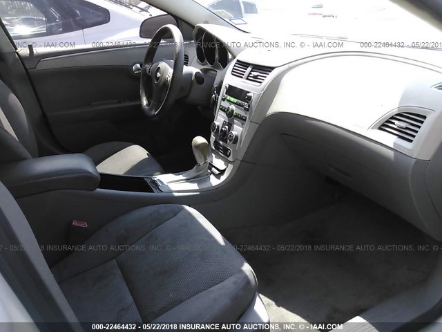 1G1ZB5EB9AF122260 - 2010 CHEVROLET MALIBU LS 白色 照片 5