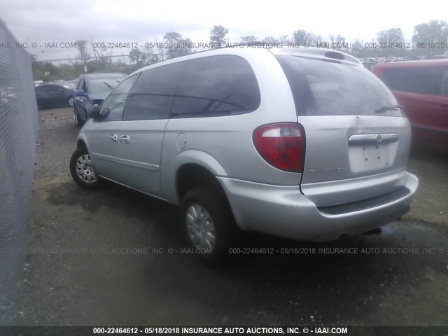 1A4GP44R26B568381 - 2006 CHRYSLER TOWN & COUNTRY LX SILVER photo 3