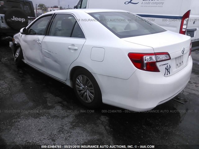 4T1BF1FK2CU544336 - 2012 TOYOTA CAMRY SE/LE/XLE 白色 照片 3