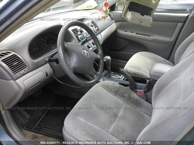 4T1BE32K84U833257 - 2004 TOYOTA CAMRY LE/XLE/SE 蓝色 照片 5
