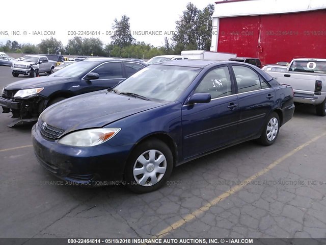 JTDBE32K020036557 - 2002 TOYOTA CAMRY LE/XLE/SE ლურჯი ფოტო 2