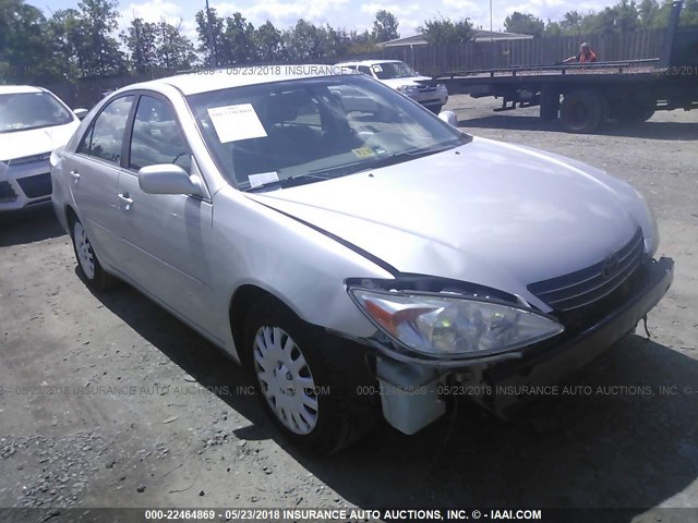 4T1BE30K73U148832 - 2003 TOYOTA CAMRY LE/XLE/SE ვერცხლისფერი ფოტო 1