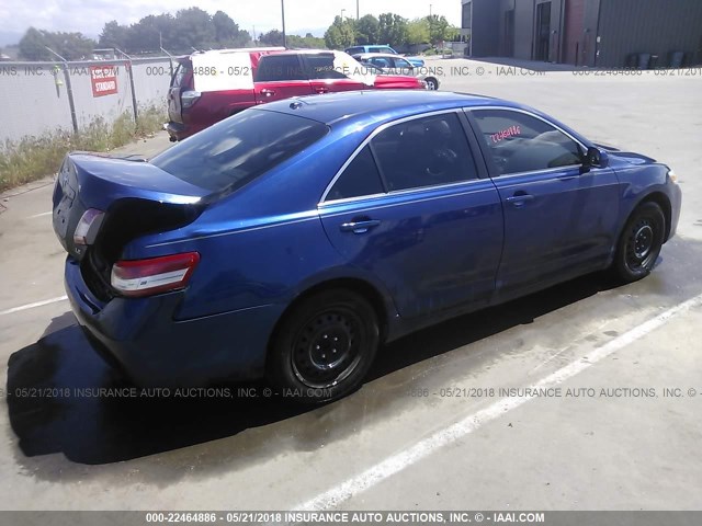 4T1BF3EK5BU747250 - 2011 TOYOTA CAMRY SE/LE/XLE BLUE photo 4