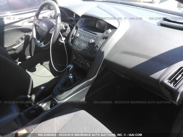 1FADP3KE6FL222420 - 2015 FORD FOCUS SE رمادي صورة 5