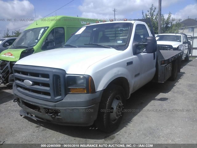 1FDWF36P66EC34505 - 2006 FORD F350 SUPER DUTY WHITE photo 2