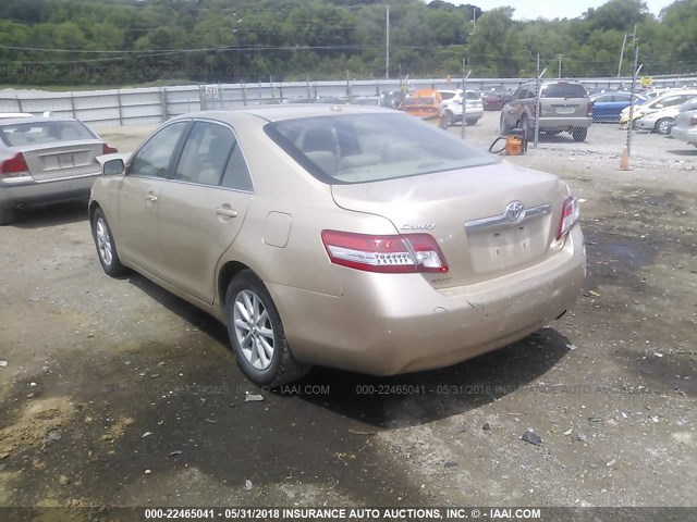 4T4BF3EK3AR053760 - 2010 TOYOTA CAMRY SE/LE/XLE ოქროსფერი ფოტო 3