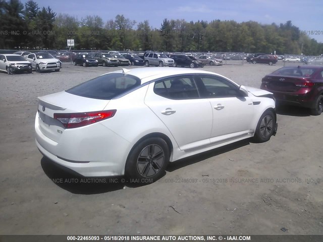 KNAGM4AD2D5042011 - 2013 KIA OPTIMA HYBRID WHITE photo 4