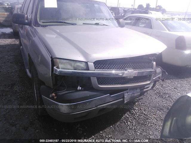3GNEC13T33G241471 - 2003 CHEVROLET AVALANCHE C1500 GRAY photo 6