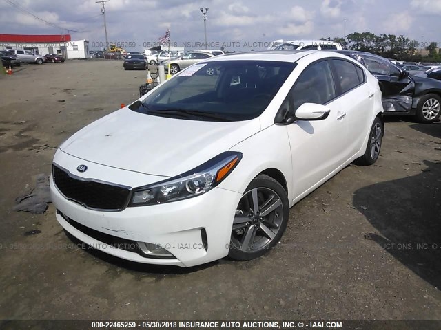 3KPFN4A89HE057601 - 2017 KIA FORTE EX/SX WHITE photo 2