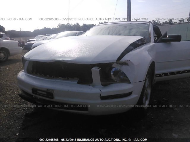 1ZVHT84N185134767 - 2008 FORD MUSTANG WHITE photo 6