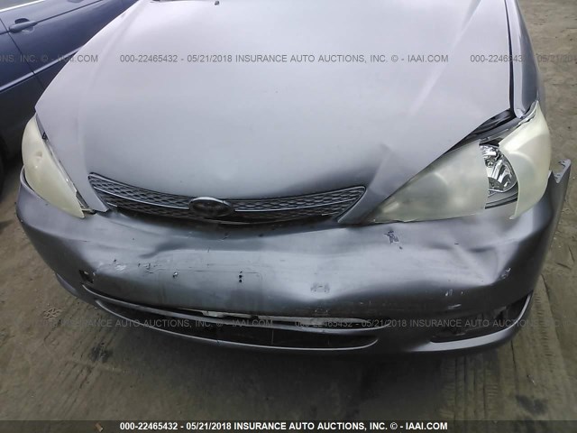 JTDBE32K120116532 - 2002 TOYOTA CAMRY LE/XLE/SE GRAY photo 6