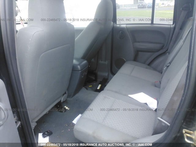 1J4GL38K95W682579 - 2005 JEEP LIBERTY RENEGADE BLACK photo 8