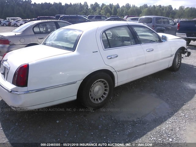 1LNHM81W81Y703028 - 2001 LINCOLN TOWN CAR EXECUTIVE WHITE photo 4