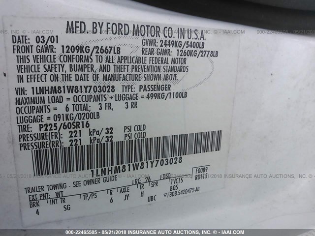 1LNHM81W81Y703028 - 2001 LINCOLN TOWN CAR EXECUTIVE Белый фото 9