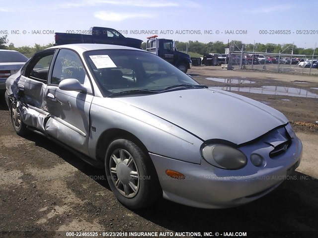 1FAFP52S1WG179012 - 1998 FORD TAURUS LX/SE SILVER photo 1