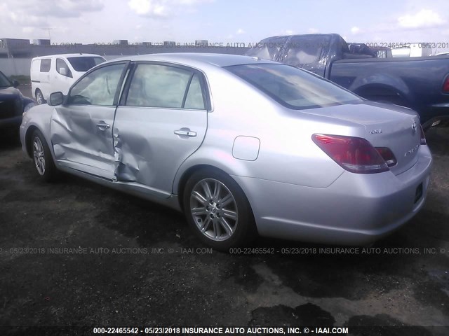 4T1BK36B09U338089 - 2009 TOYOTA AVALON XL/XLS/LIMITED SILVER photo 3