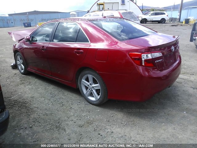4T1BF1FK0DU655114 - 2013 TOYOTA CAMRY L/SE/LE/XLE წითელი ფოტო 3