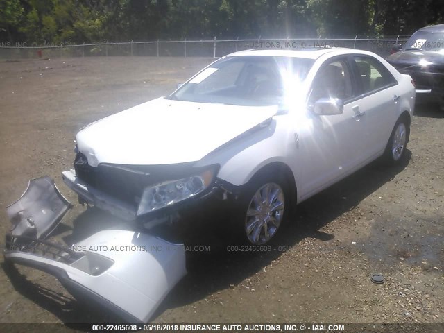 3LNHL2GC1CR816009 - 2012 LINCOLN MKZ WHITE photo 2