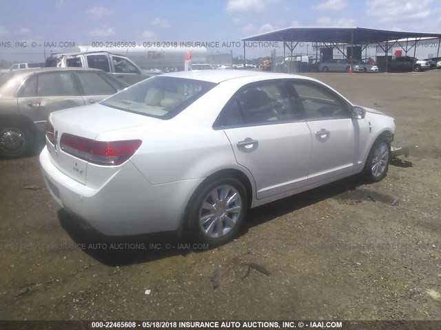 3LNHL2GC1CR816009 - 2012 LINCOLN MKZ WHITE photo 4