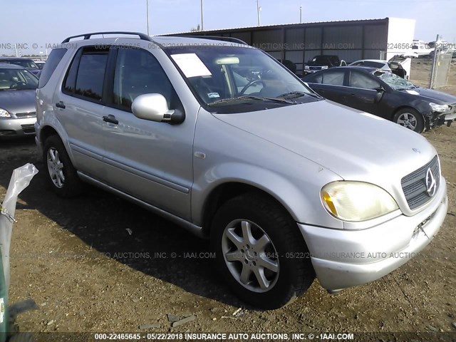 4JGAB72E0YA153592 - 2000 MERCEDES-BENZ ML 430 银色 照片 1