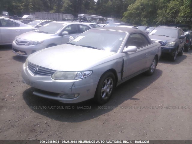 2T1FF28P62C561463 - 2002 TOYOTA CAMRY SOLARA SE/SLE ვერცხლისფერი ფოტო 2