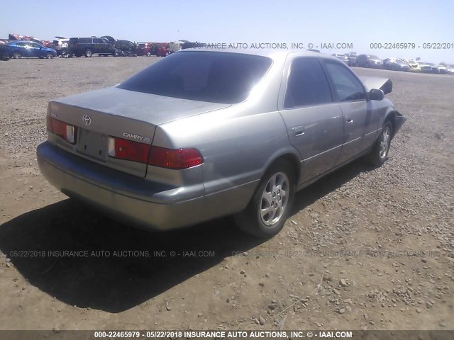 JT2BG22K7Y0444673 - 2000 TOYOTA CAMRY CE/LE/XLE GRAY photo 4