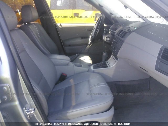 WBXPA73454WB28861 - 2004 BMW X3 2.5I GRAY photo 5