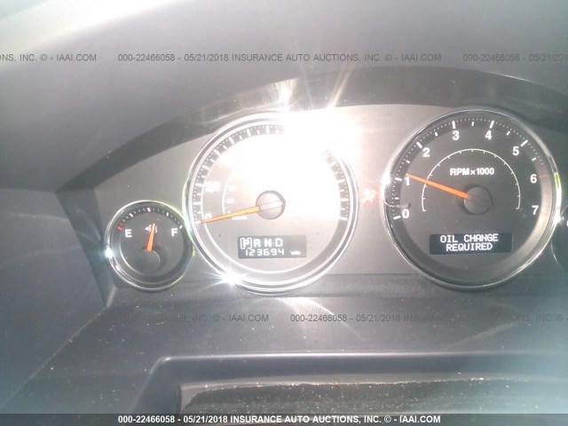 1J4RG4GK0AC158625 - 2010 JEEP COMMANDER SPORT Silber Foto 7