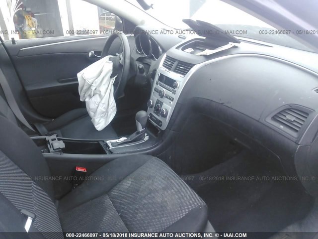 1G1ZC5E03CF195056 - 2012 CHEVROLET MALIBU 1LT 灰色 照片 5