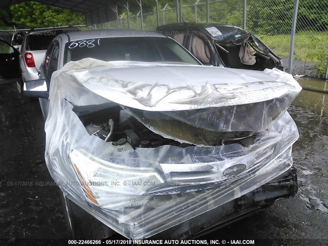 1FAHP35N08W134574 - 2008 FORD FOCUS SE/SEL/SES SILVER photo 6